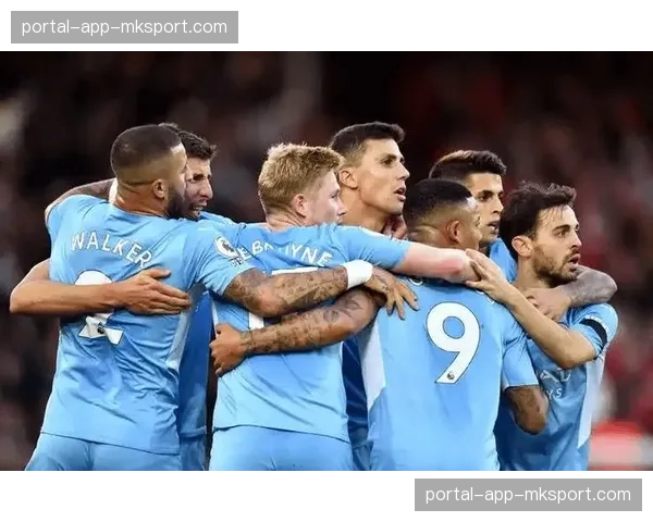 欧足联考察团抵达曼彻斯特，对曼城主场承办2026年欧冠决赛做最后评估